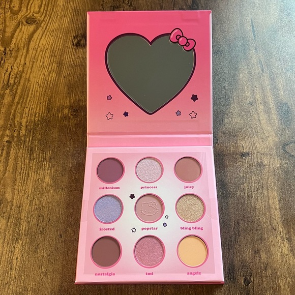The Crème Shop x Hello Kitty - Y2K Angel Baby Eyeshadow Palette - Picture 3 of 5